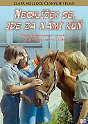 Neohlížej se, jde za námi kůň! (1979)